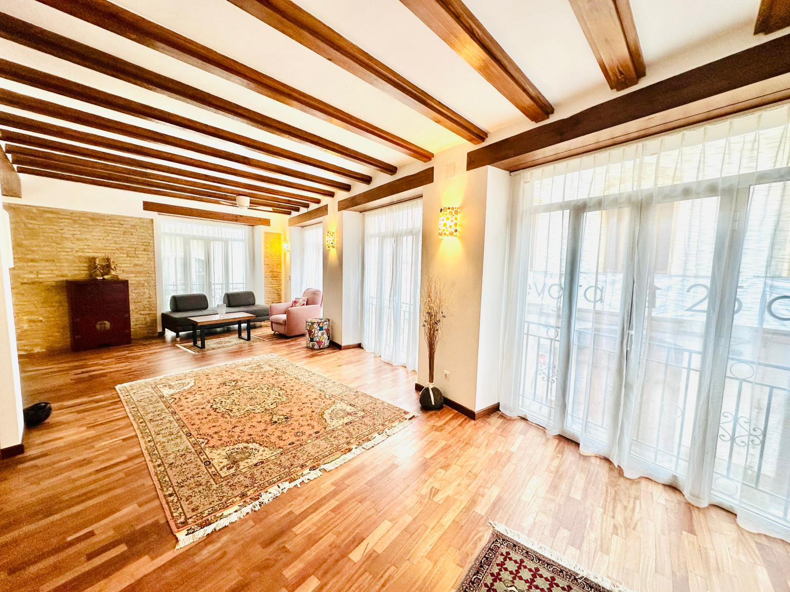 Imagen 1 Piso en venta en Valencia / Próxima al Mercado Central