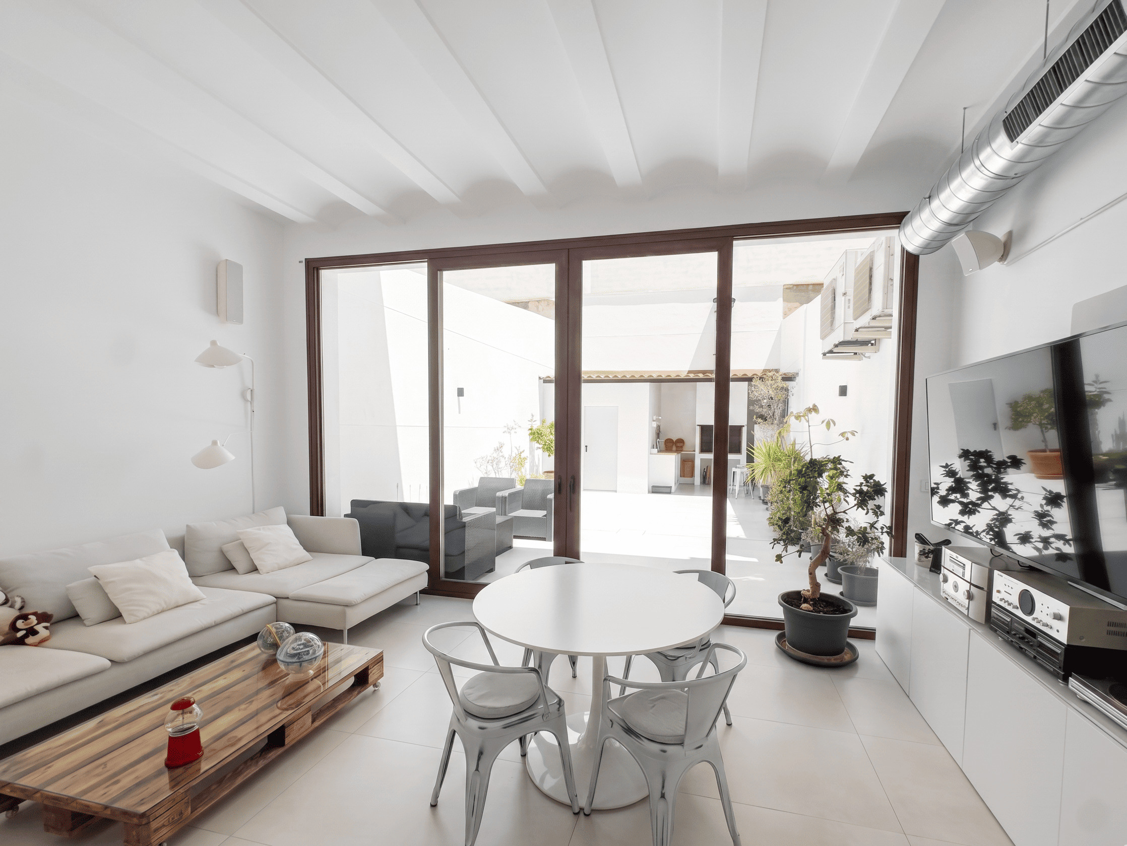 Imagen 1 Casa Adosada en venta en Valencia / Próxima al Mercado de Jesús