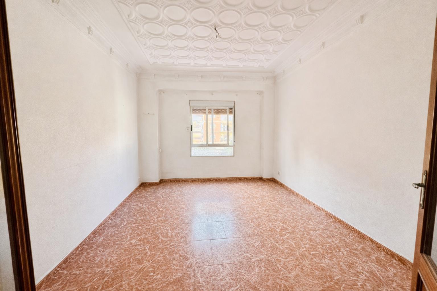 Imagen 2 Piso en venta en Valencia / Próxima al Palau de la Música