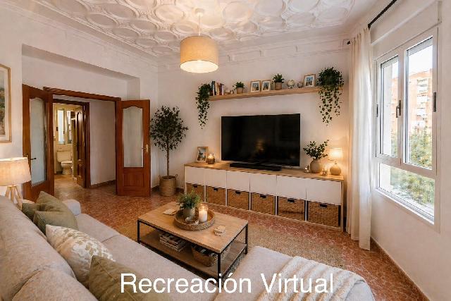 Imagen 1 Inmueble 300642 - Piso en venta en Valencia / Próxima al Palau de la Música