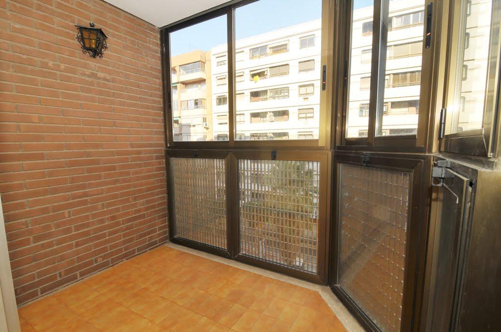 Imagen 2 Piso en venta en Valencia / A un paso de Ruzafa