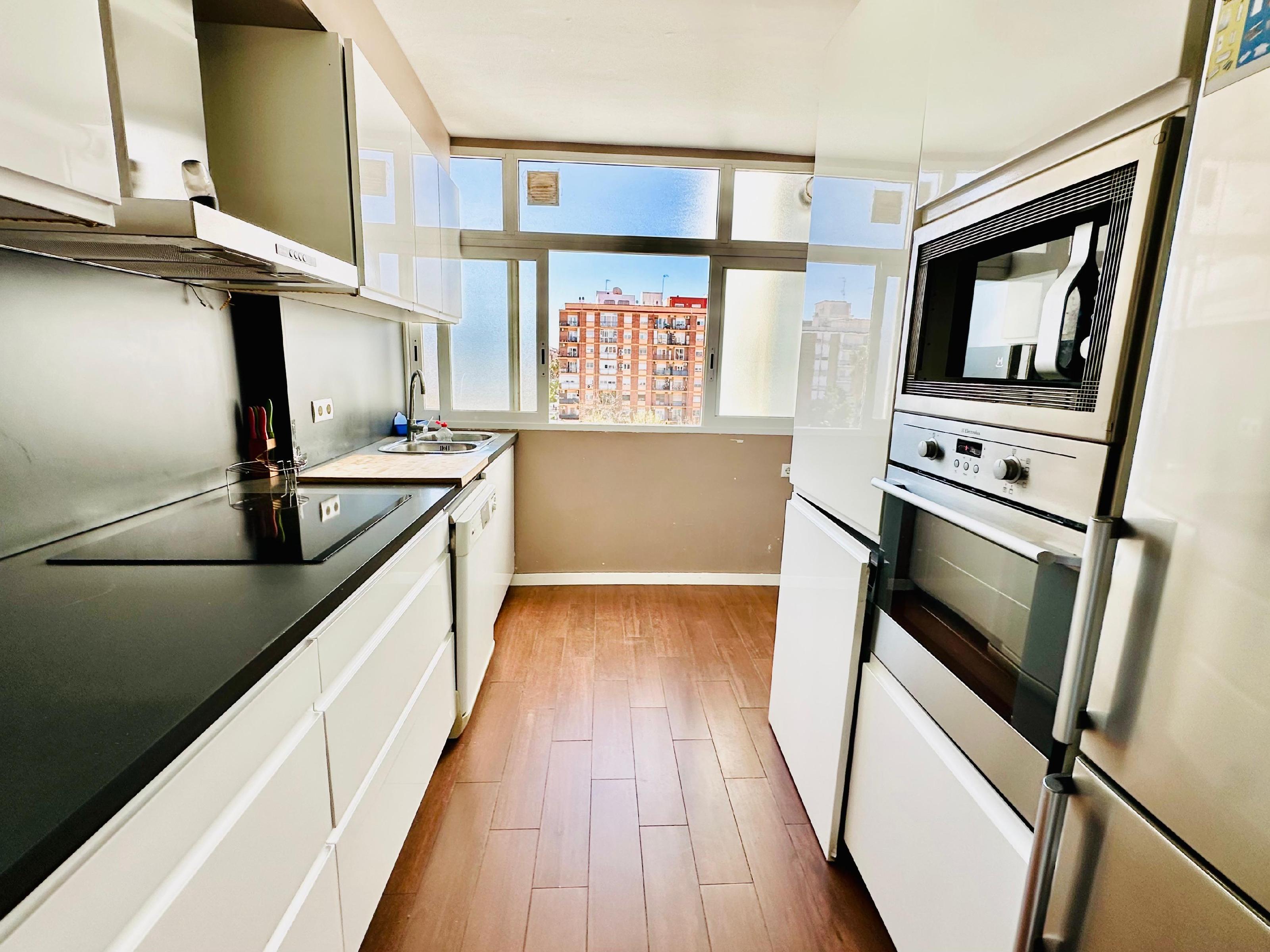 Imagen 1 Piso en venta en Valencia / Carretera de Malilla