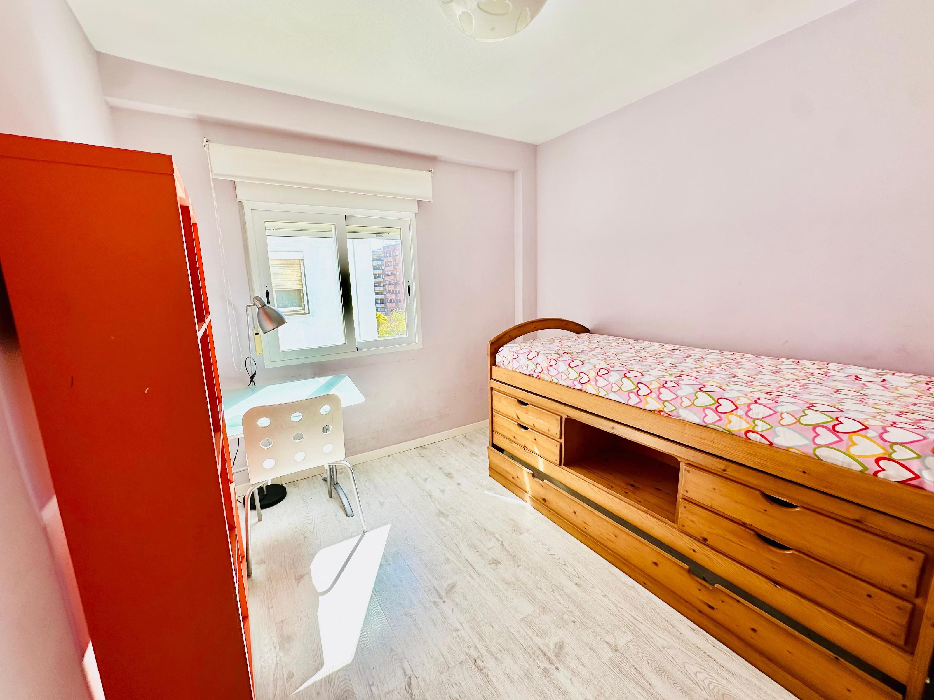 Imagen 30 Piso en venta en Valencia / Carretera de Malilla