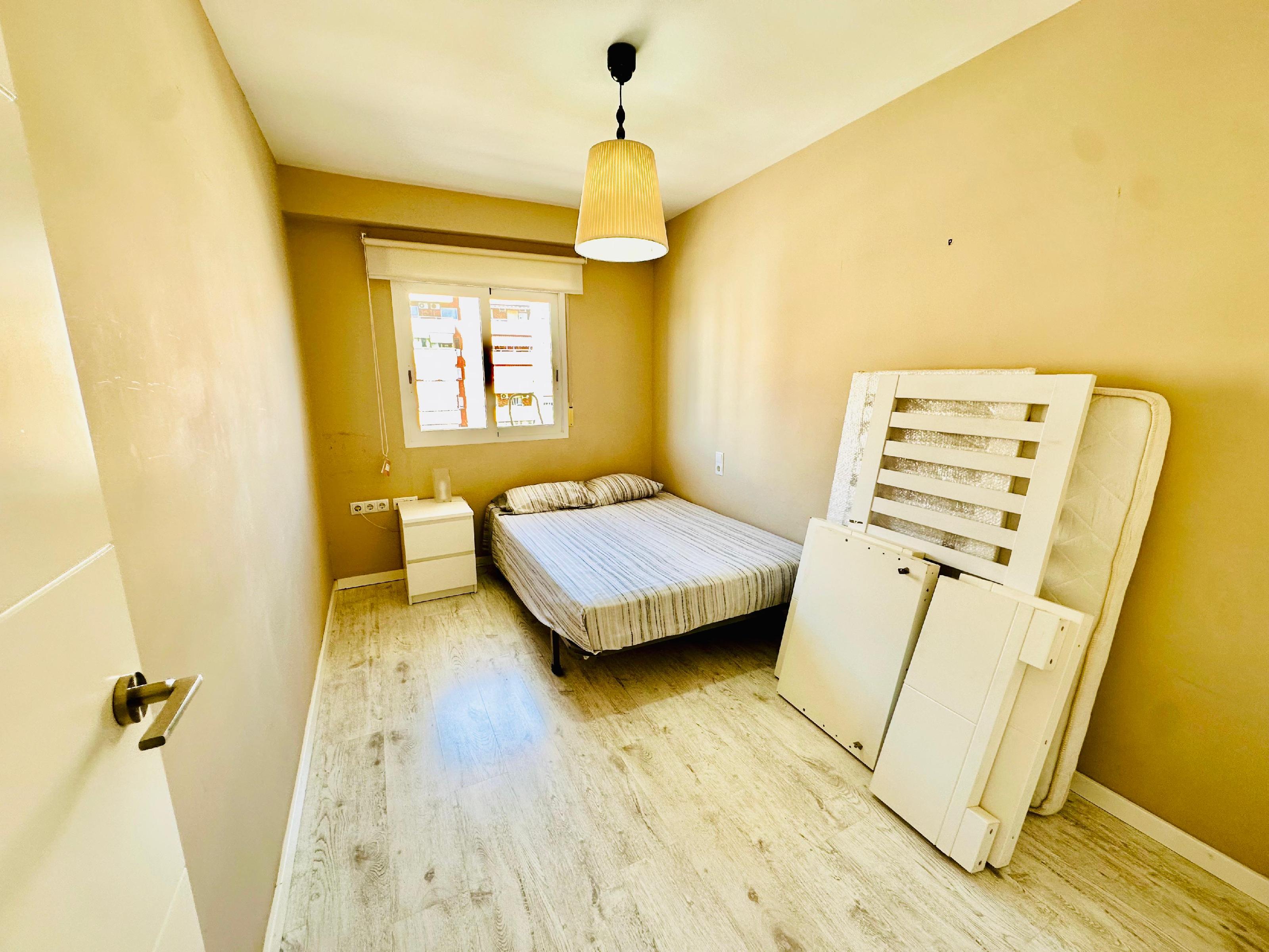 Imagen 25 Piso en venta en Valencia / Carretera de Malilla