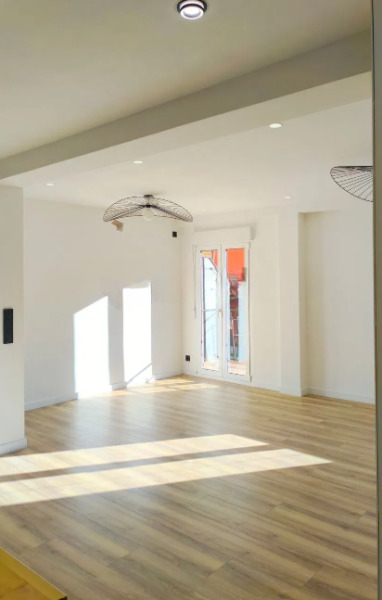 Imagen 3 Piso en venta en Valencia / Próxima al Hospital Universitario Doctor Peset