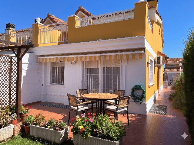 Imagen 1 Inmueble 301396 - Casa en venta en Moncada / Próxima al Ceu San Pablo