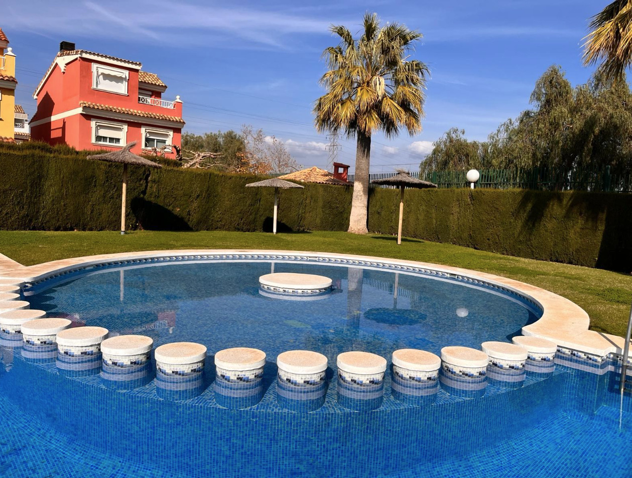 Imagen 2 Casa en venta en Moncada / Próxima al Ceu San Pablo