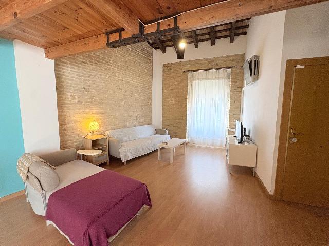 Imagen 1 Inmueble 301690 - Piso en venta en Valencia / Junto al Mercado de Ruzafa