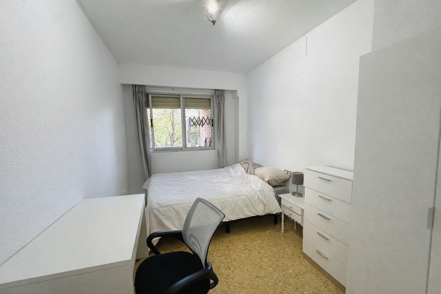 Imagen 15 Piso en venta en Valencia / Próxima al Hospital Casa de la Salud