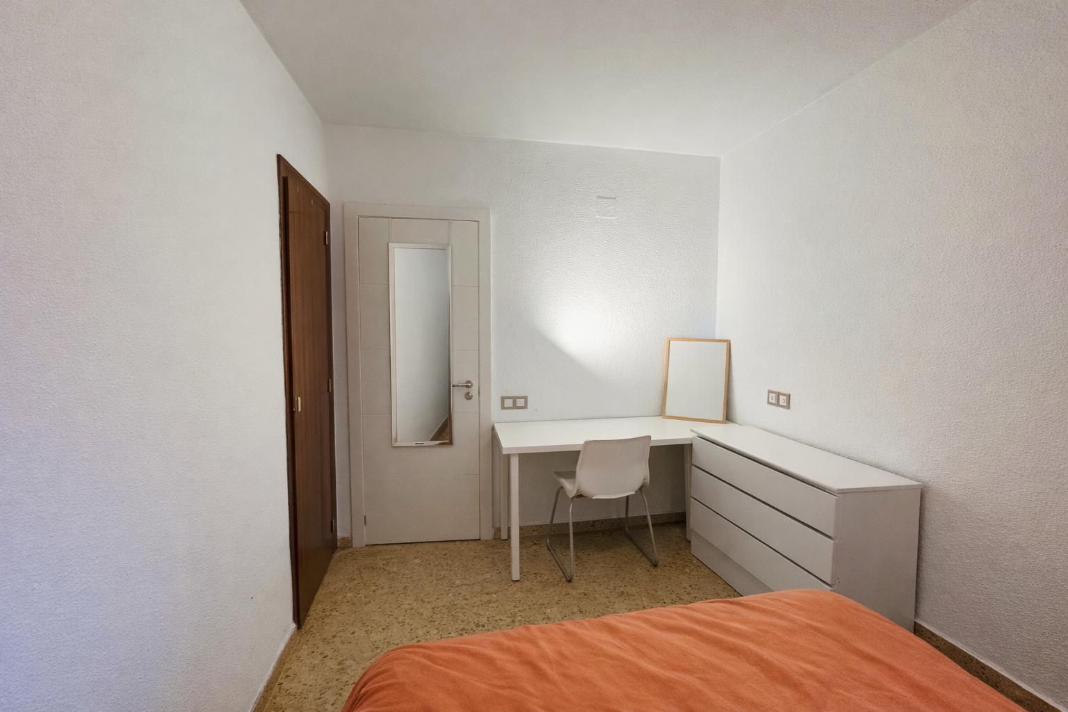 Imagen 12 Piso en venta en Valencia / Próxima al Hospital Casa de la Salud