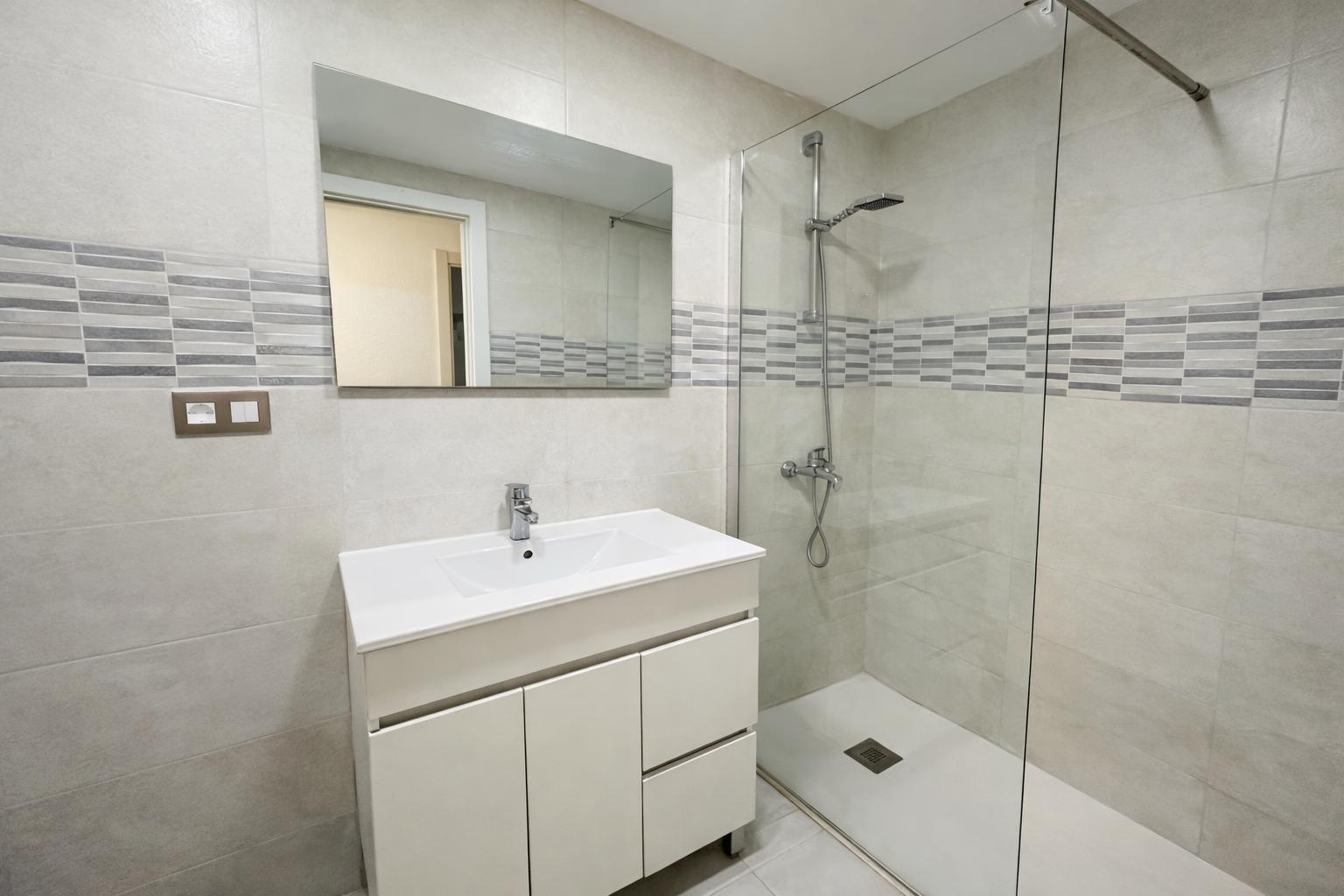 Imagen 17 Piso en venta en Valencia / Próxima al Hospital Casa de la Salud