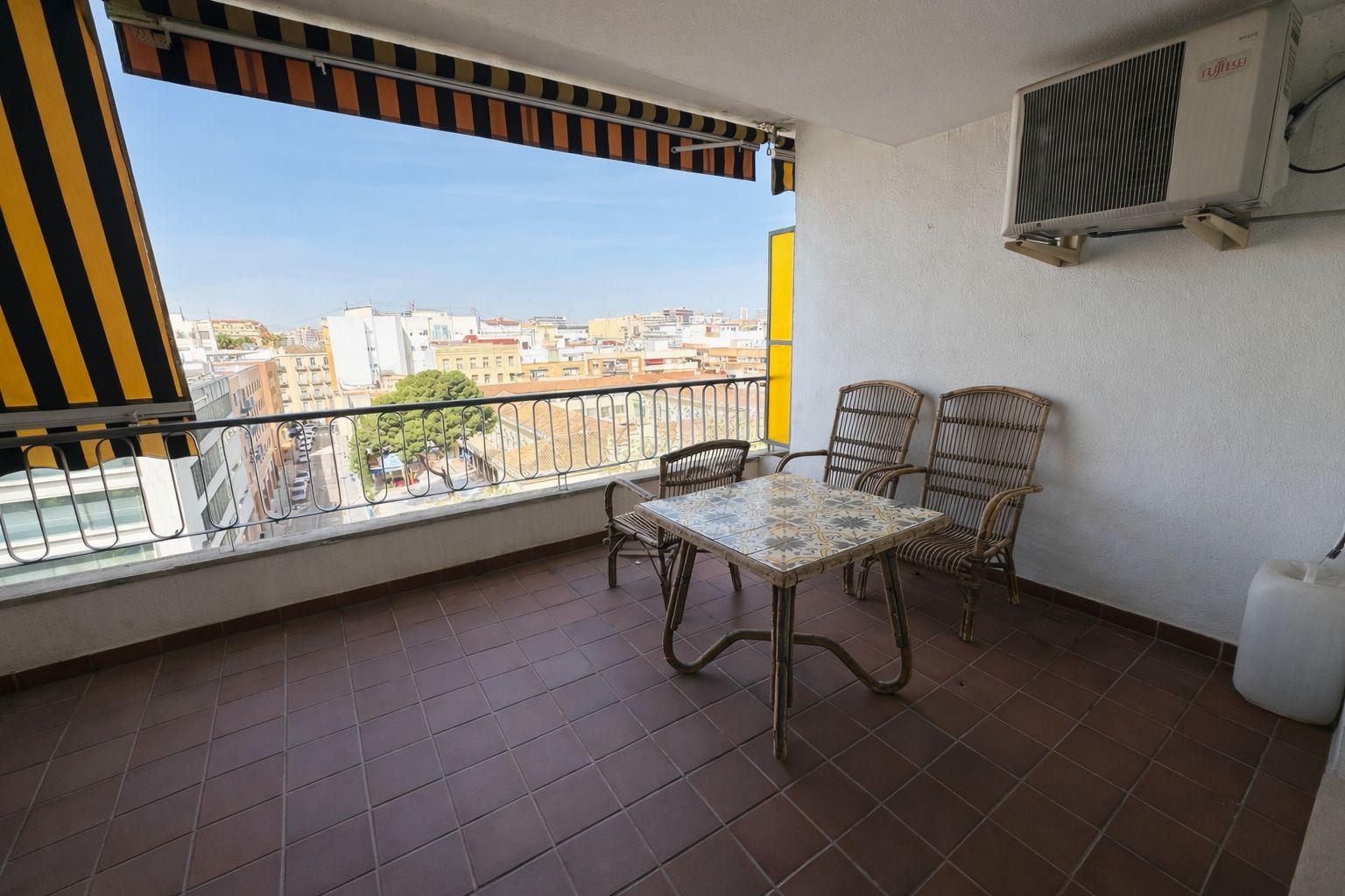 Imagen 28 Piso en venta en Valencia / Junto a las Torres de Quart