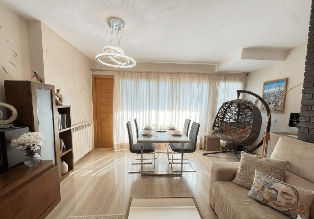 Imagen 2 Inmueble 302211 - Casa en venta en Chiva / En el Campo de Golf El Bosque