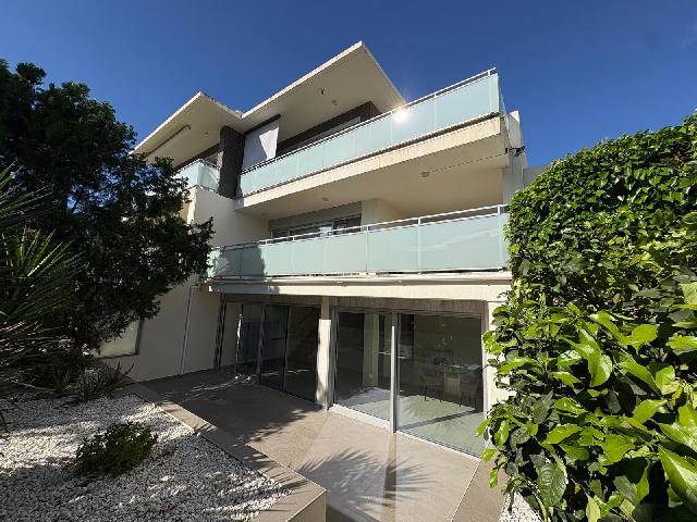 Imagen 1 Inmueble 302211 - Casa en venta en Chiva / En el Campo de Golf El Bosque