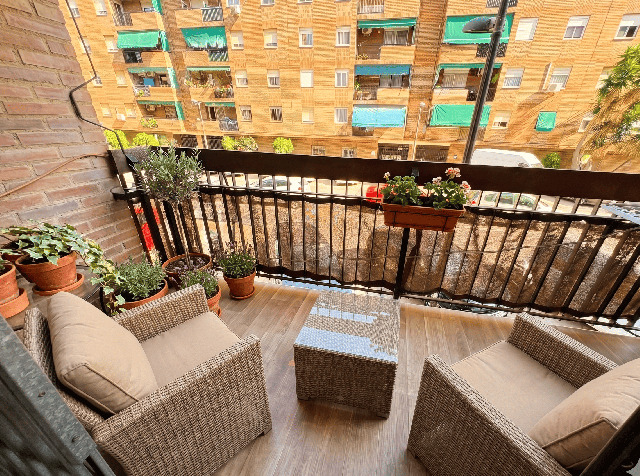 Imagen 2 Inmueble 302431 - Piso en venta en Valencia / Próxima al Roig Arena