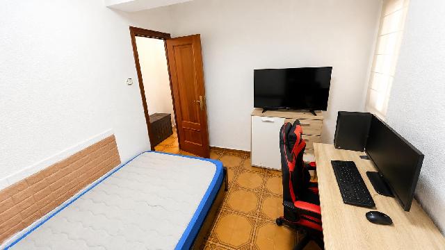 Imagen 5 Inmueble 302771 - Piso en venta en Valencia / Próxima al Estacio Nou Mestalla