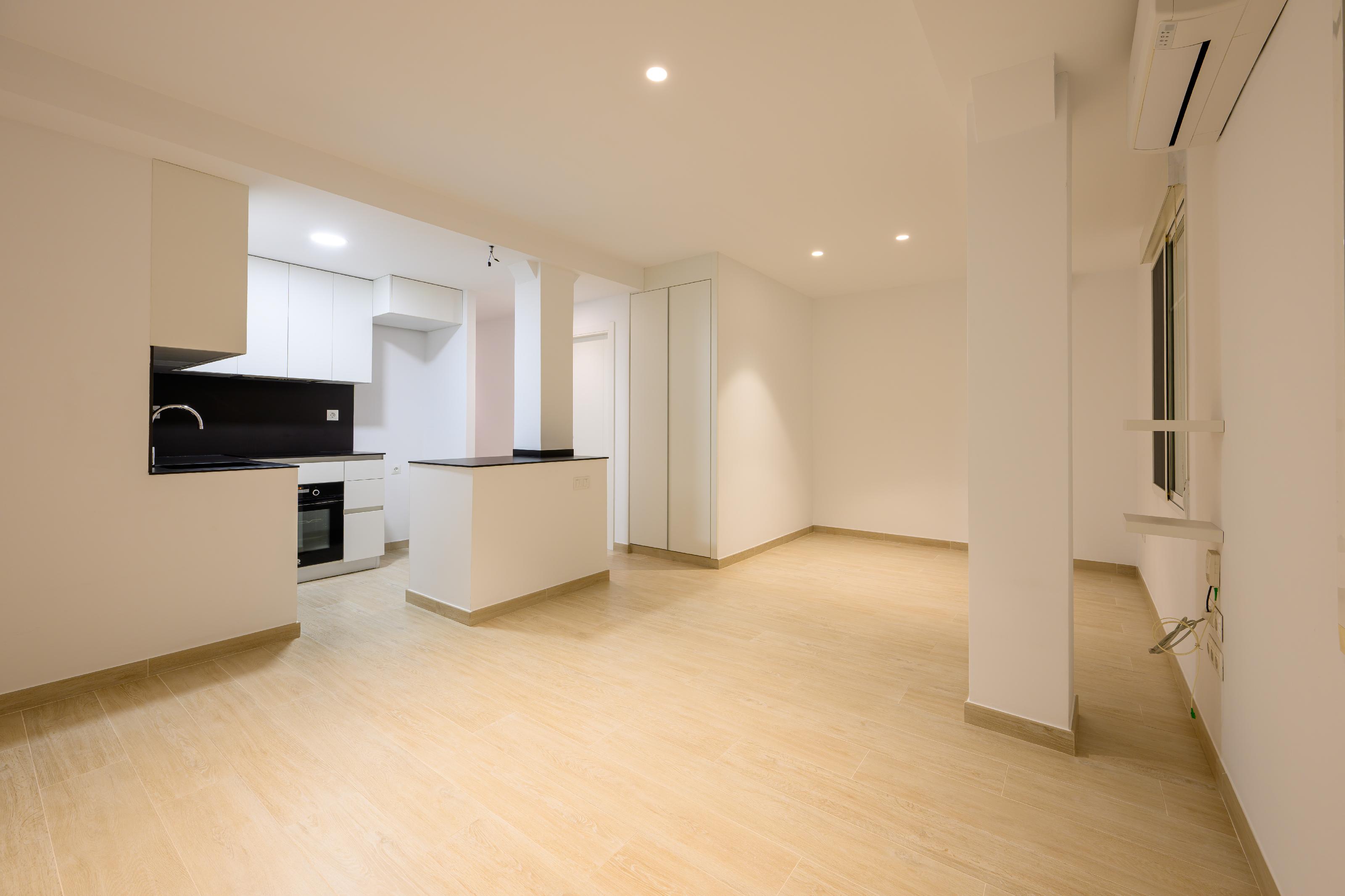 Imagen 2 Piso en venta en Valencia / Cercana al Mercado Central