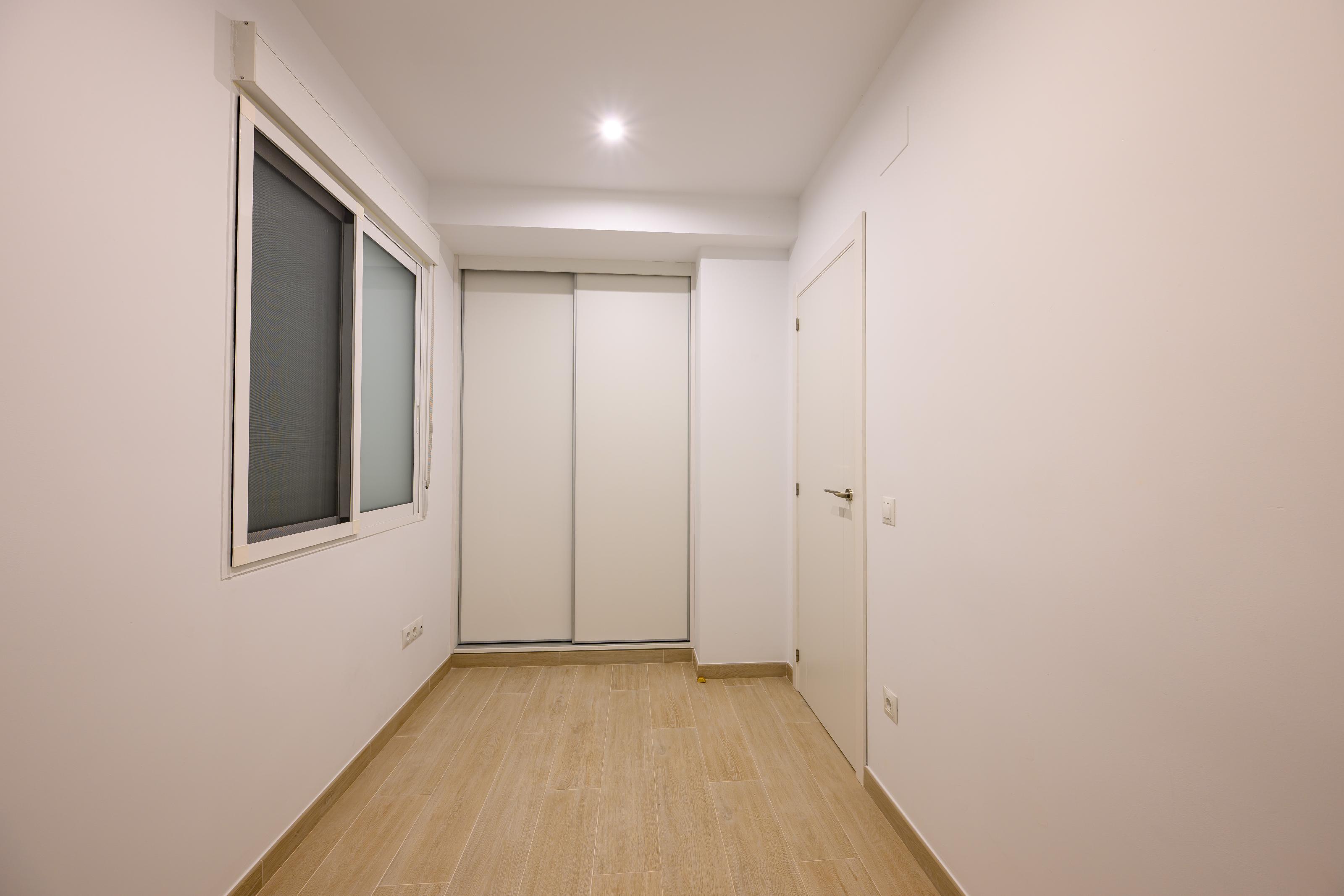 Imagen 17 Piso en venta en Valencia / Cercana al Mercado Central