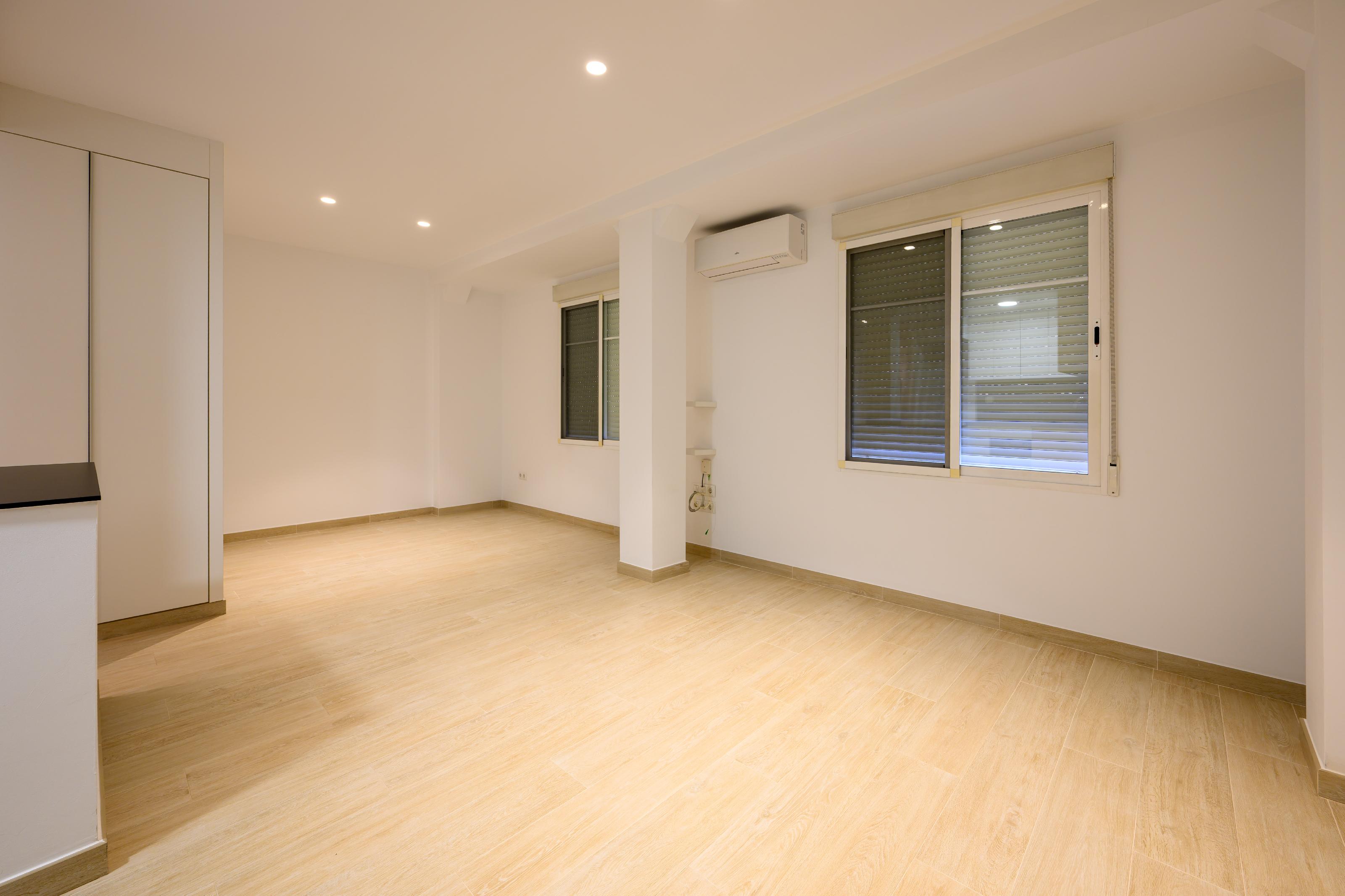 Imagen 7 Piso en venta en Valencia / Cercana al Mercado Central