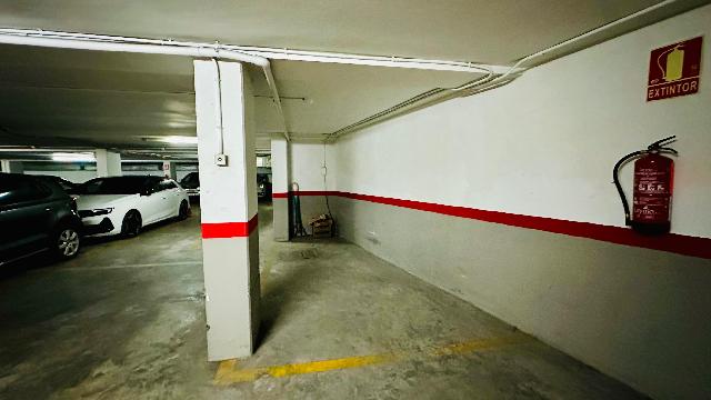 Imagen 4 Inmueble 302933 - Parking Coche en venta en Valencia / Calle Ruzafa muy cerca del Mercado