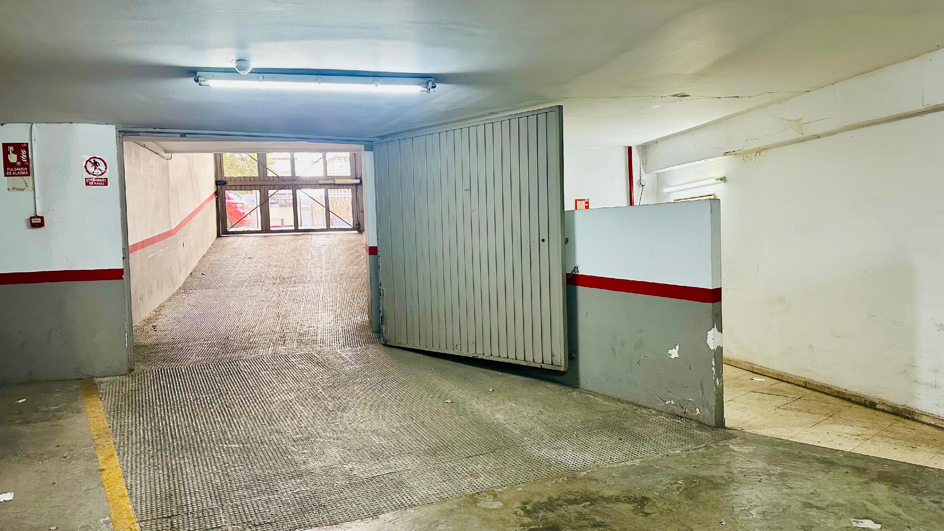 Imagen 11 Parking Coche en venta en Valencia / Calle Ruzafa muy cerca del Mercado