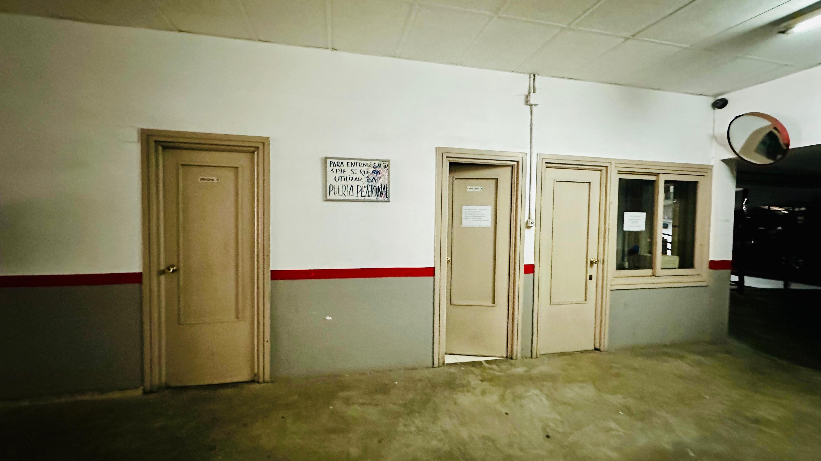 Imagen 15 Parking Coche en venta en Valencia / Calle Ruzafa muy cerca del Mercado