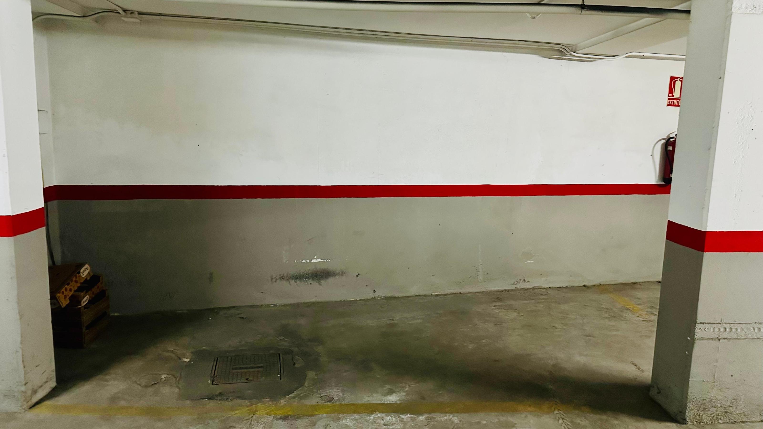 Imagen 7 Parking Coche en venta en Valencia / Calle Ruzafa muy cerca del Mercado