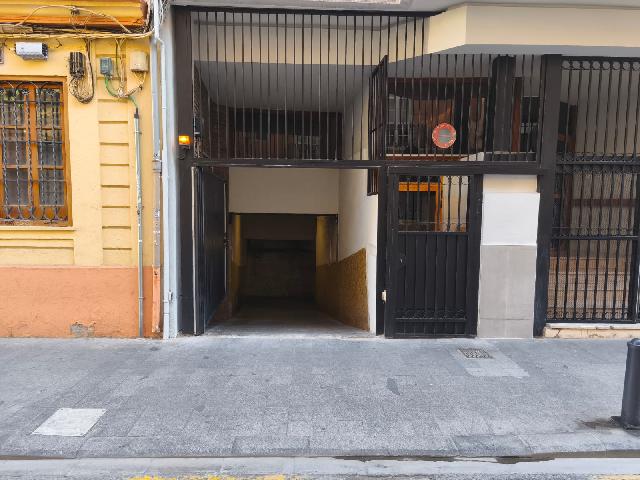 Imagen 1 Inmueble 302936 - Parking Coche en alquiler en Valencia / Calle Dr.Serrano