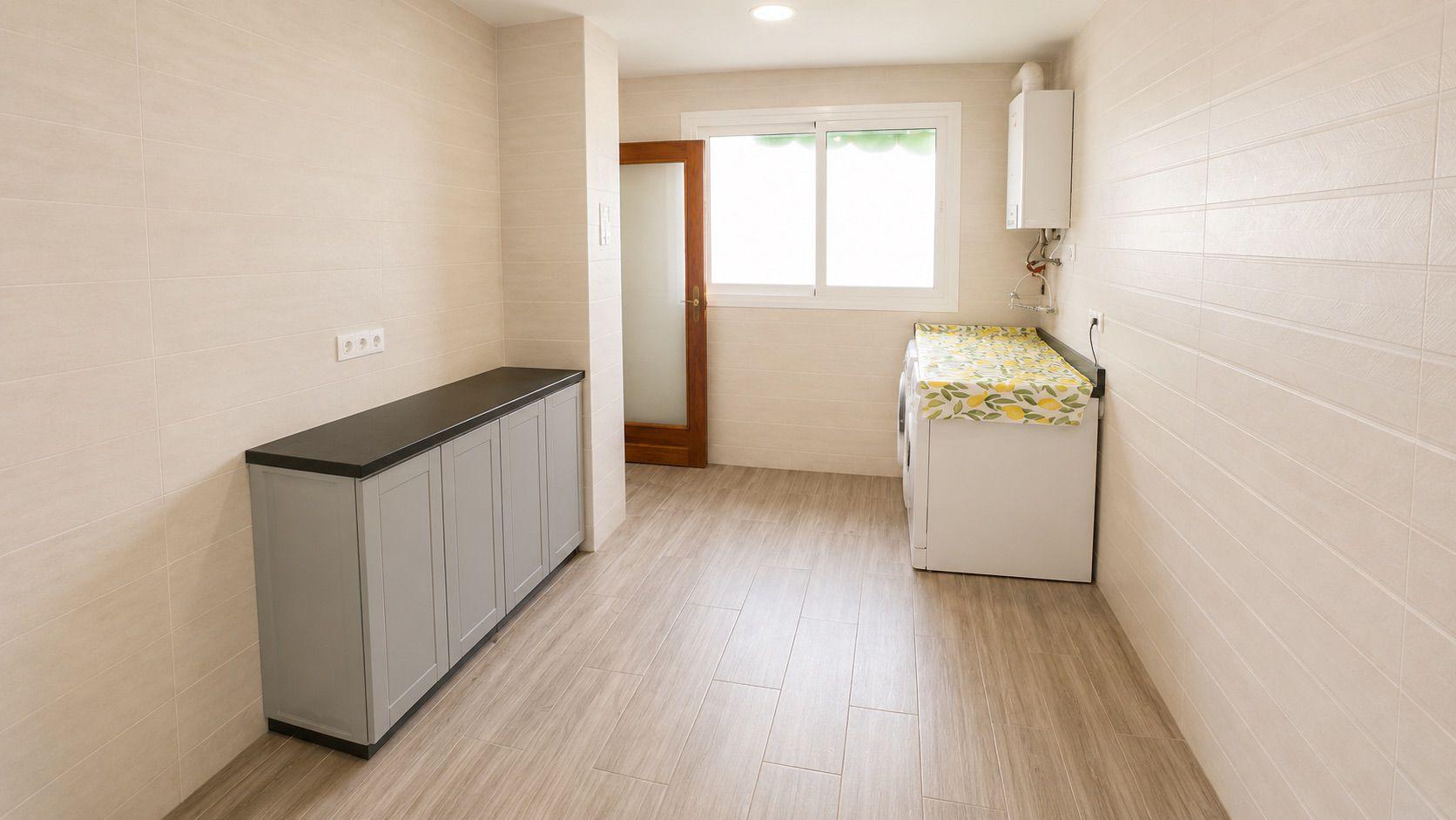 Imagen 3 Piso en venta en Valencia / Próxima a la Plaza de Don Bosco