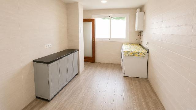 Imagen 3 Inmueble 303413 - Piso en venta en Valencia / Próxima a la Plaza de Don Bosco