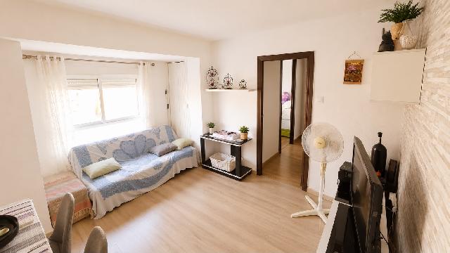 Imagen 1 Inmueble 303606 - Piso en venta en Valencia / Próxima a la parada de metro Marítim