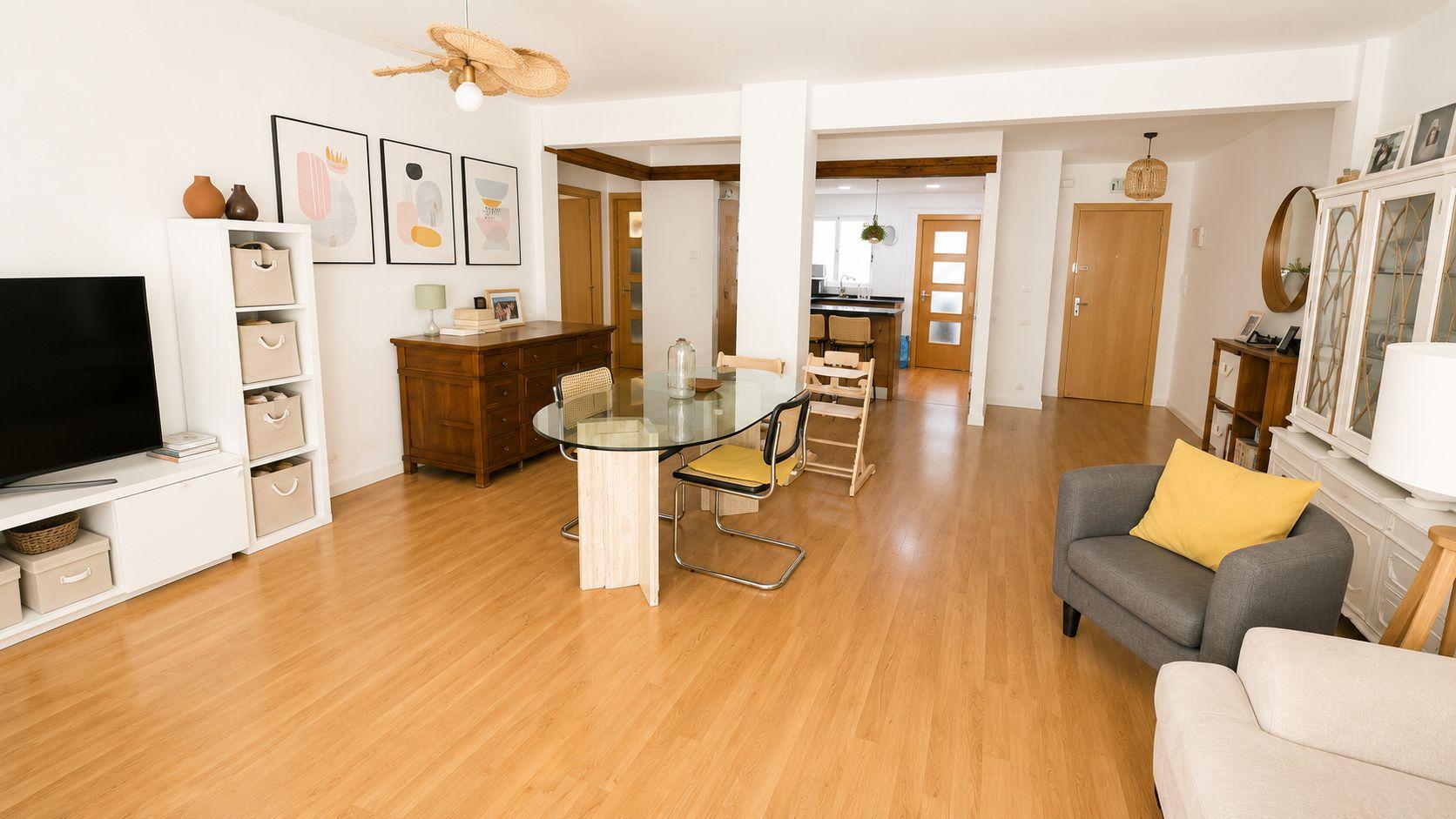 Imagen 2 Piso en venta en Valencia / Junto al puente del Ángel Custodio