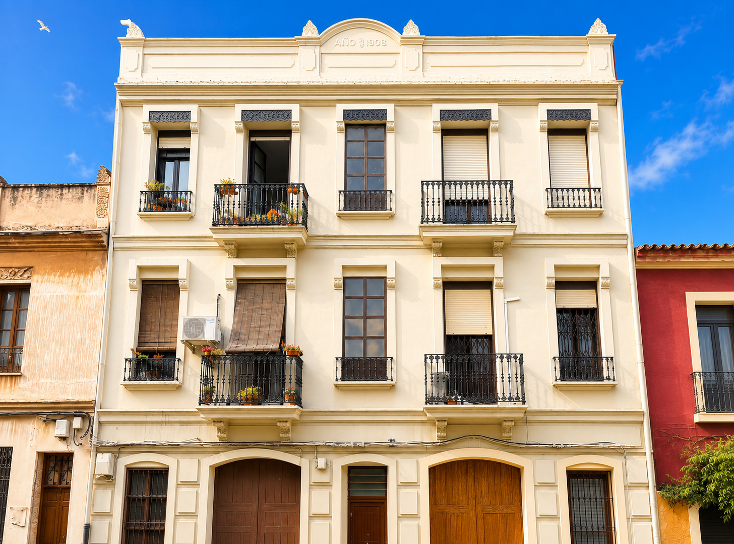Imagen 1 Piso en venta en Valencia / Junto a la Plaza Patraix