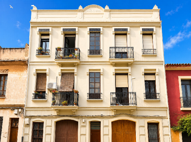 Imagen 1 Inmueble 303895 - Piso en venta en Valencia / Junto a la Plaza Patraix