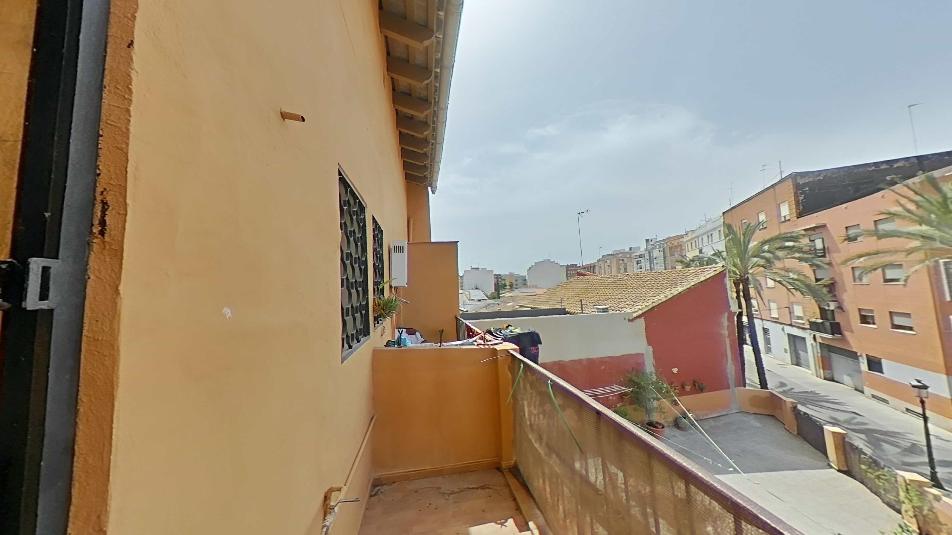 Imagen 30 Piso en venta en Valencia / Junto a la Plaza Patraix