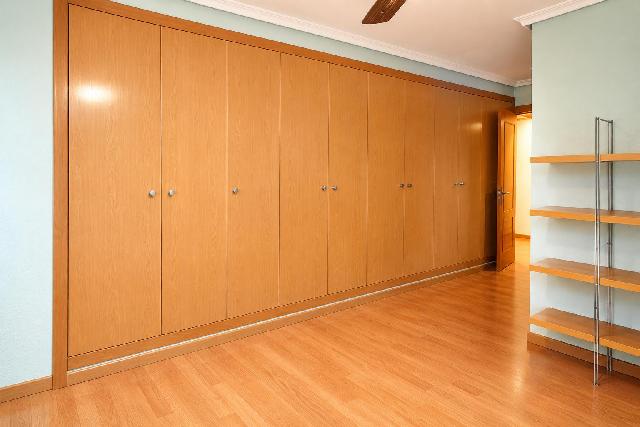 Imagen 3 Inmueble 304074 - Piso en venta en Valencia / Próxima a la parada de metro Patraix