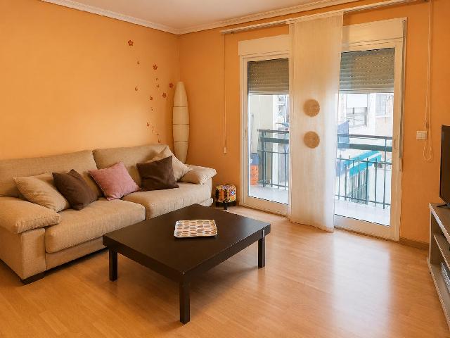 Imagen 1 Inmueble 304074 - Piso en venta en Valencia / Próxima a la parada de metro Patraix