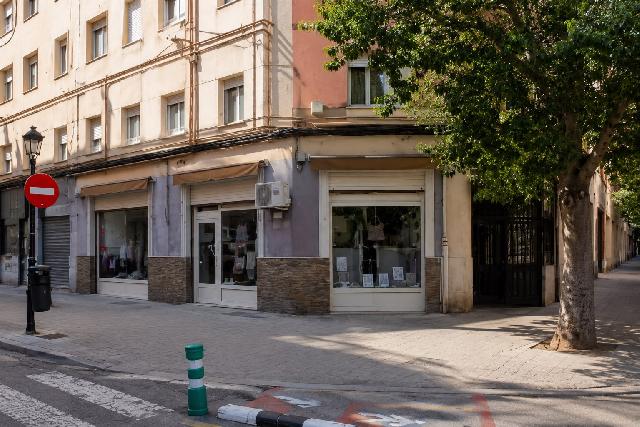Imagen 1 Inmueble 304191 - Local Comercial en venta en Valencia / Al principio de la Avenida Pérez Galdós
