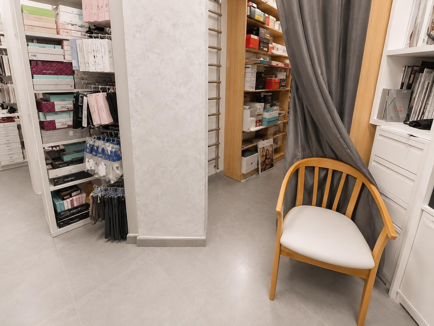 Imagen 14 Local Comercial en venta en Valencia / Al principio de la Avenida Pérez Galdós
