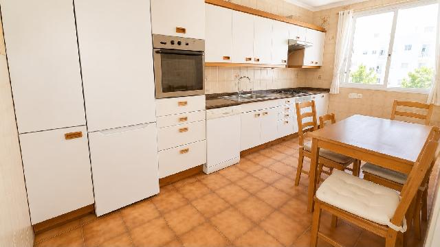 Imagen 1 Inmueble 304249 - Piso en venta en Valencia / Frente al cuartel de la Guardia Civil