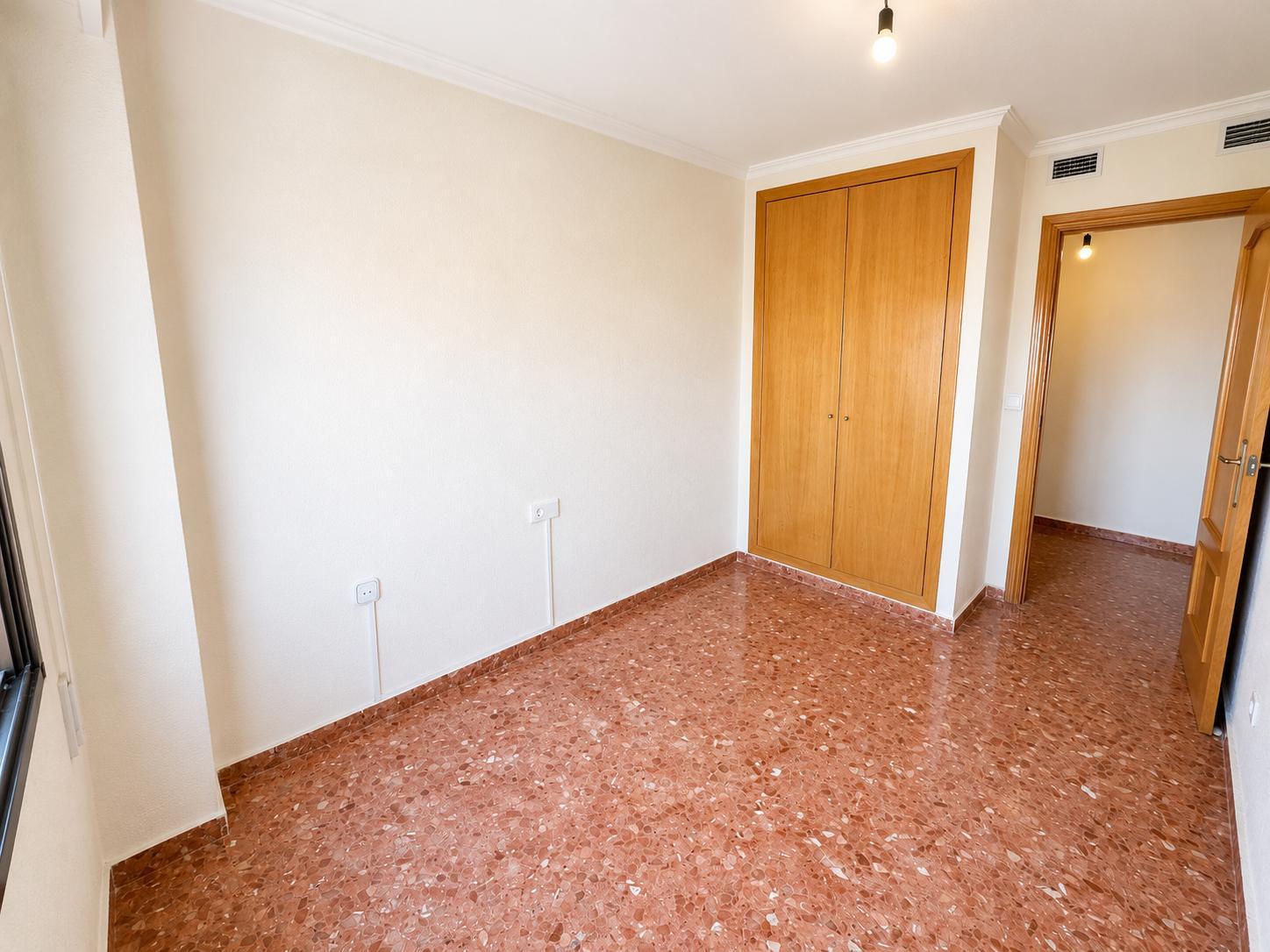 Imagen 15 Piso en venta en Valencia / Próxima al Hospital General