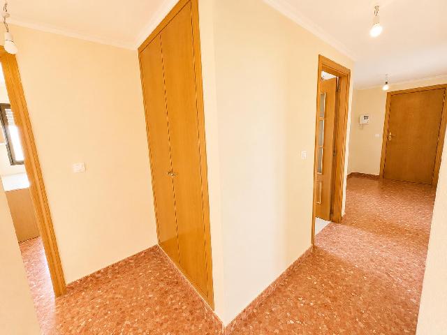 Imagen 17 Inmueble 304299 - Piso en venta en Valencia / Próxima al Hospital General