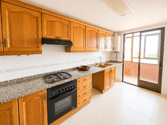 Imagen 6 Inmueble 304299 - Piso en venta en Valencia / Próxima al Hospital General
