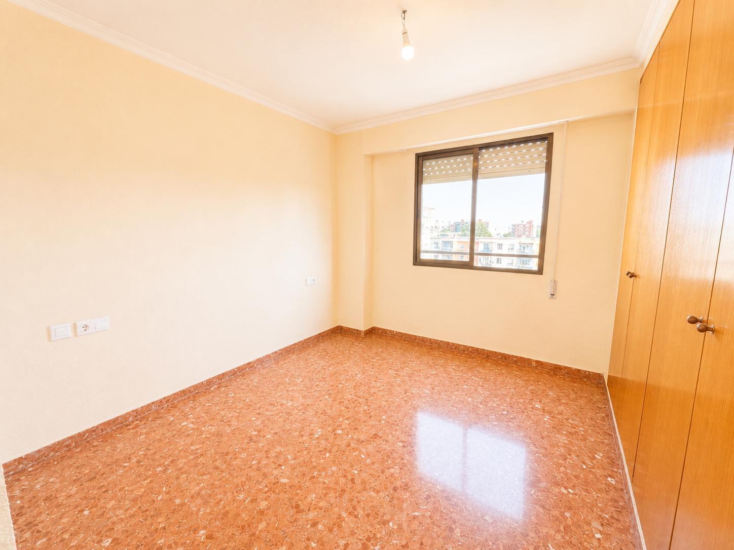 Imagen 12 Piso en venta en Valencia / Próxima al Hospital General