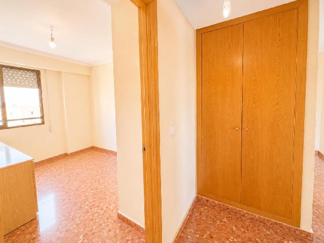 Imagen 18 Inmueble 304299 - Piso en venta en Valencia / Próxima al Hospital General