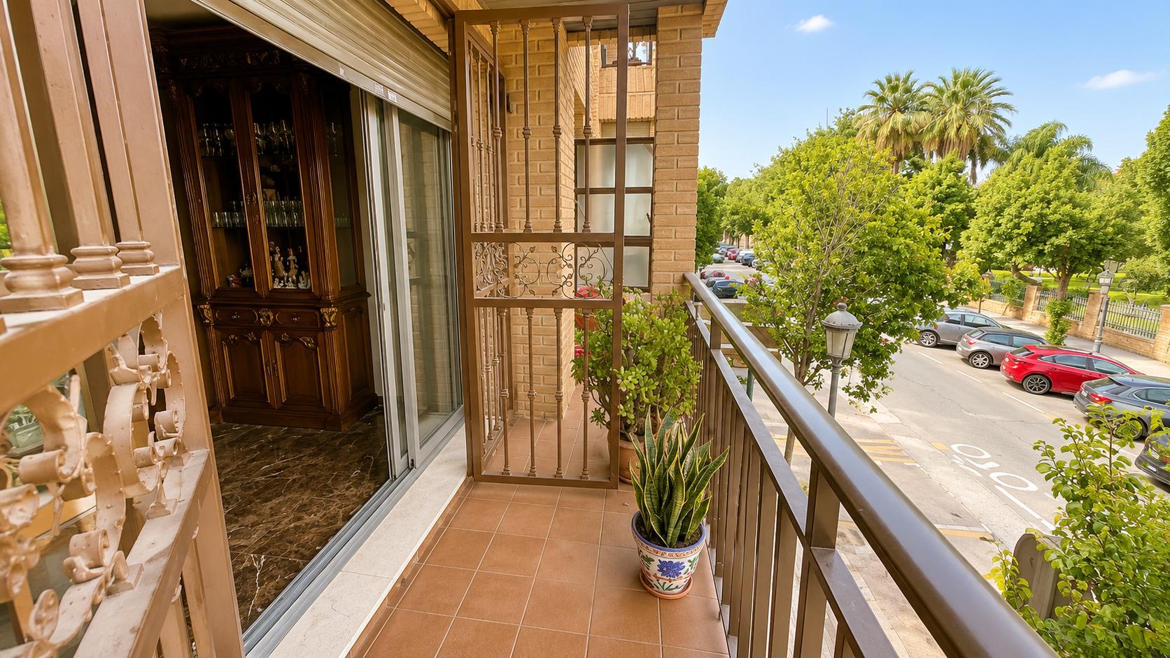 Imagen 13 Piso en venta en Valencia / Frente a los Jardines de Viveros
