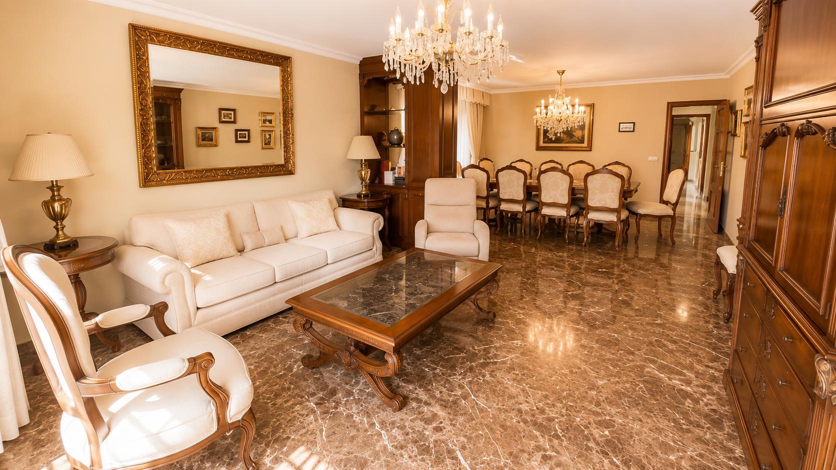 Imagen 1 Piso en venta en Valencia / Frente a los Jardines de Viveros
