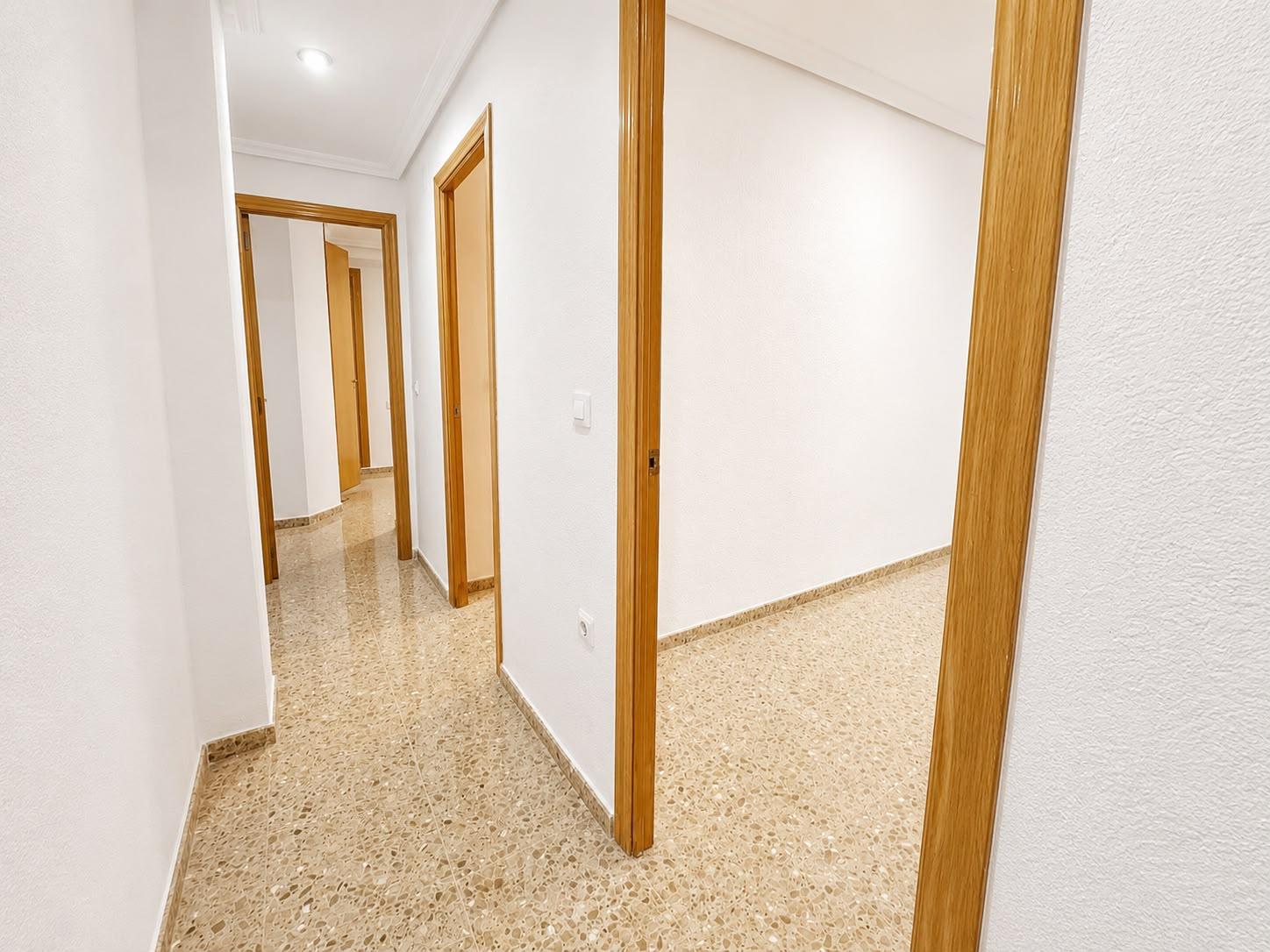 Imagen 16 Piso en venta en Valencia / Frente al Hospital Doctor Peset