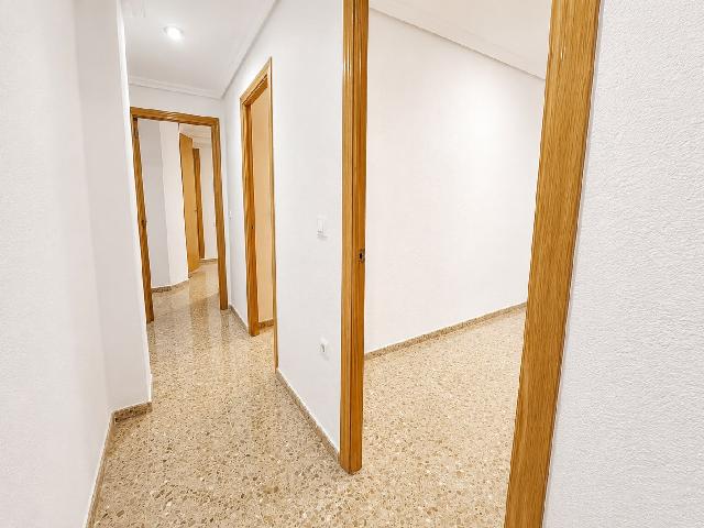 Imagen 16 Inmueble 304319 - Piso en venta en Valencia / Frente al Hospital Doctor Peset