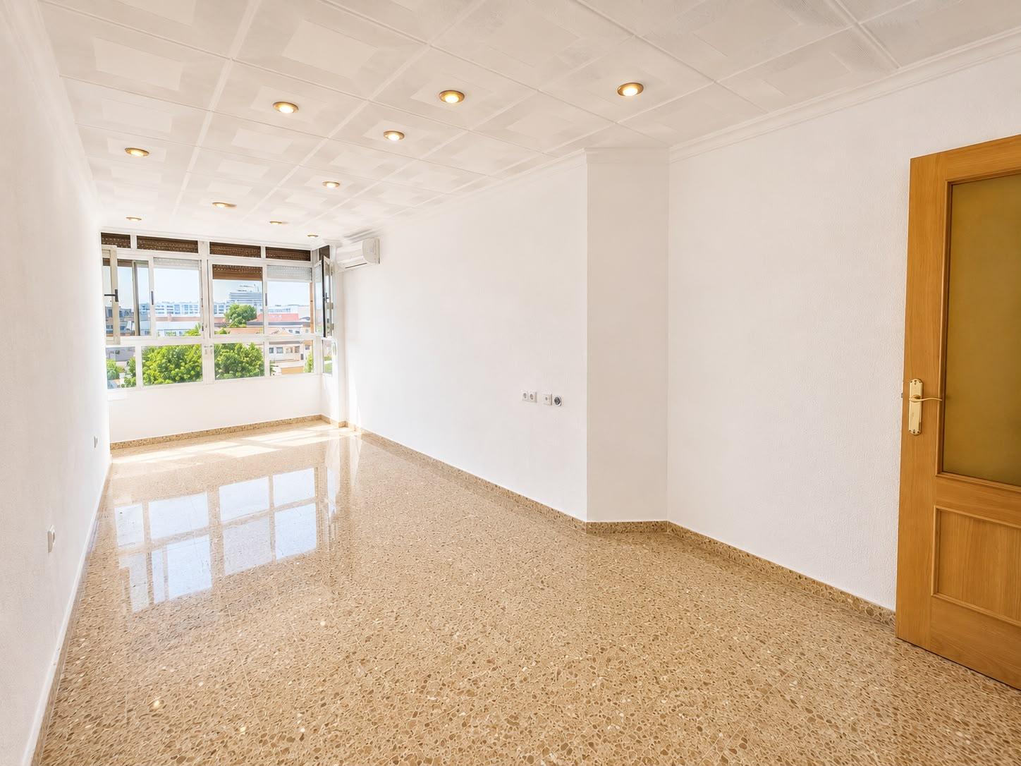 Imagen 7 Piso en venta en Valencia / Frente al Hospital Doctor Peset
